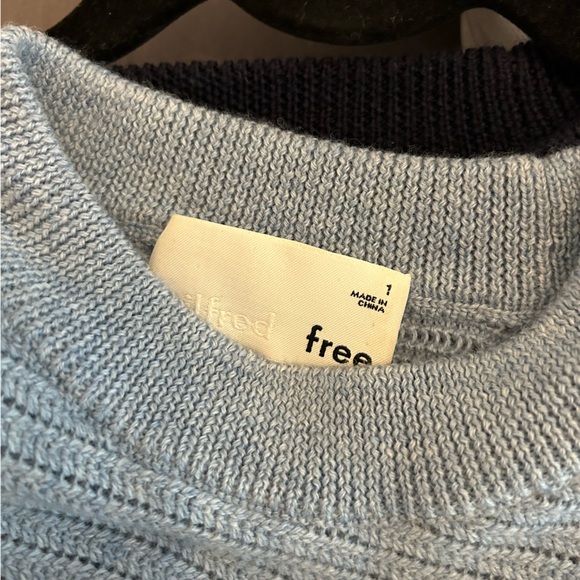 Aritzia Wilfred cropped sweater - Picture 2 of 2